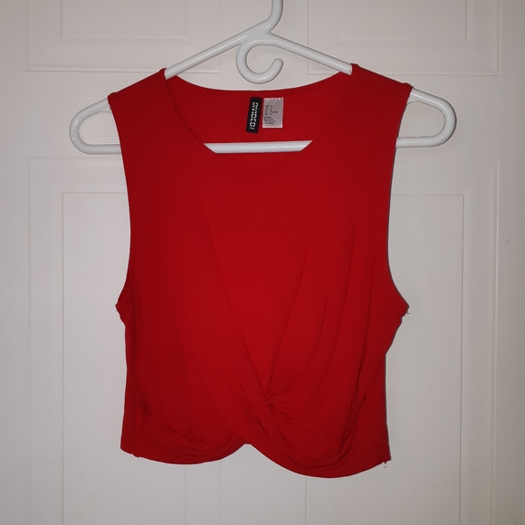 Red Cropped Tank Top - Picture 4 of 6
